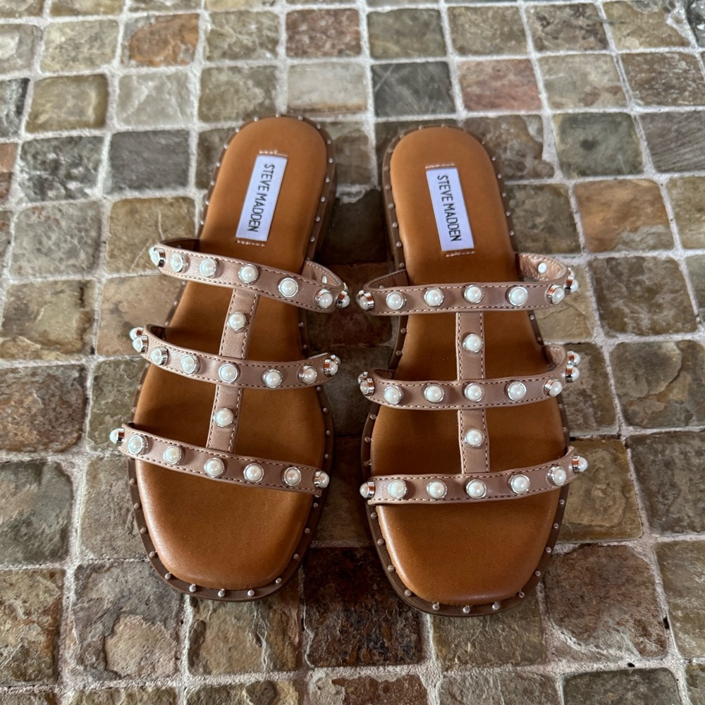 Steve Madden Tan Pearl-Studded Sandals - Picture 10 of 10